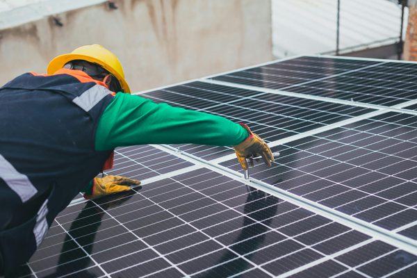 Panneau solaire : simplifiez votre transition énergétique en PACA